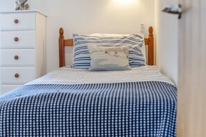 Iron/ironing board, travel cot, free WiFi, bed sheets - 2 Bed in Bude (oc-54244) (Poundstock)