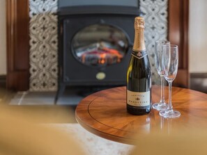 Food and drink - 1 Bed in Penrith (oc-sz350) (Orton)