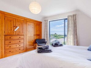 4 chambres, lit de bébé portatif, accès au Wi-Fi (inclus)