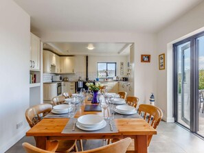 Unclassified image, 4 of 36, button - 4 Bed in Plymouth (oc-81118) (Wembury)