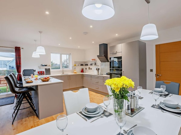 Dining - 3 Bed in Bideford (oc-90319) (Westward Ho!)
