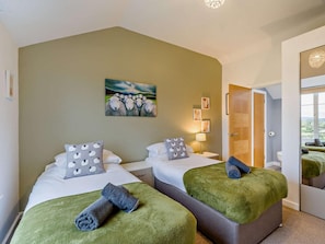 4 Schlafzimmer, Reisekinderbett, kostenloses WLAN, Bettwäsche