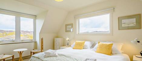 WiFi (free), bed sheets
