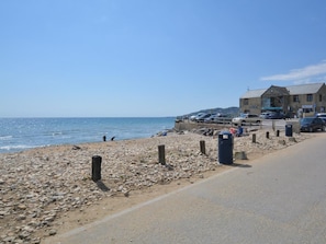 Beach - 3 Bed in Bridport (oc-dc155) (Charmouth)