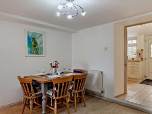 Dining - 3 Bed in Portland (oc-94623) (Portland)