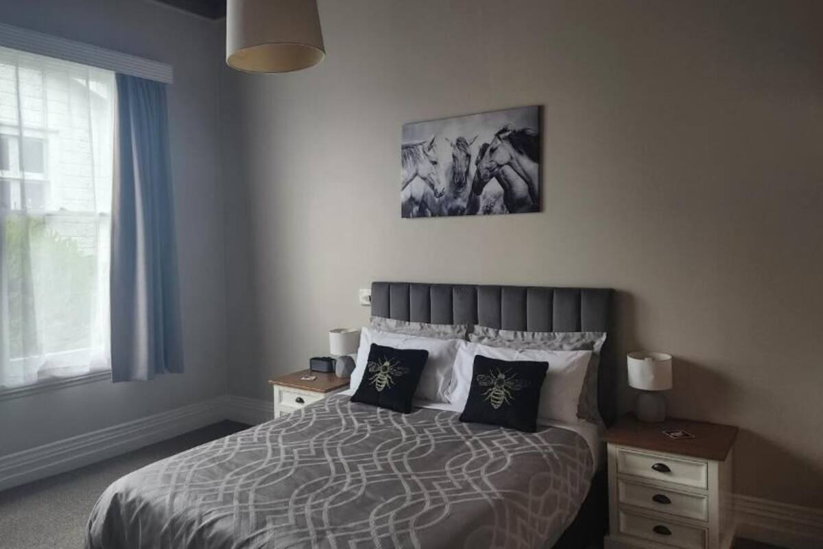 Deluxe Suite, Patio, Courtyard View | WiFi (free)