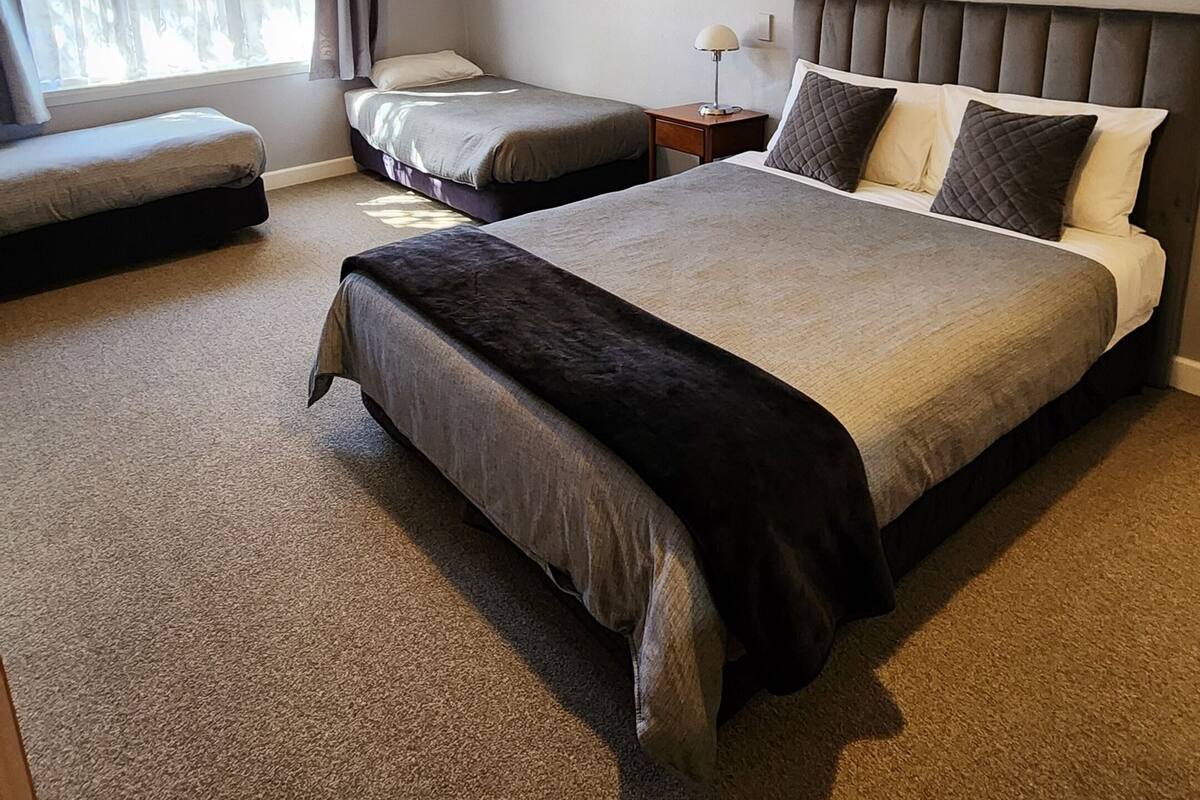 Luxury Apartment, Patio, Courtyard View | WiFi (free)