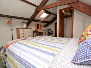Travel crib, free WiFi, bed sheets - 2 Bed in Bude (oc-manni) (Gooseham)