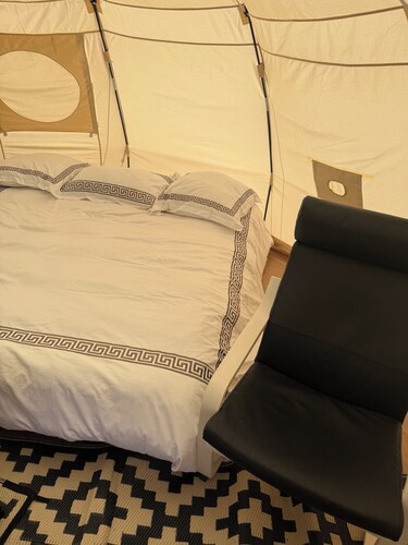High End Glamping Tent! Amazing Mountain Scenery! Kananaskis country! Privacy!