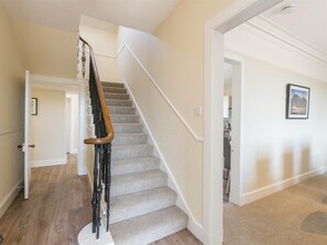 Interior - 4 Bed in Elgin (oc-ca294) (Elgin)