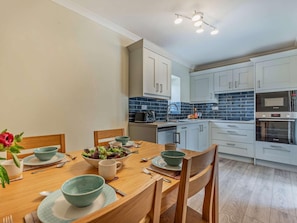 Dining - 2 Bed in Wadebridge (oc-tvang) (Saint Minver)