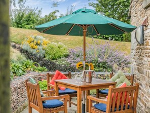 Outdoor dining - 1 Bed in Dronfield (oc-52026) (Barlow)