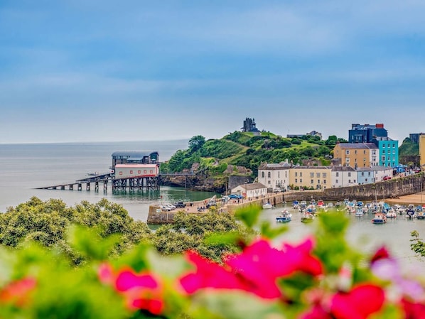 Marina - 3 Bed in Tenby (oc-fb283) (Tenby)