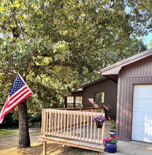 Home West of Paragould - Close to Town, State Parks, Duck Hunting, CRC
