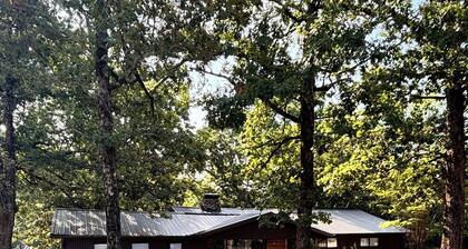 Home West of Paragould - Close to Town, State Parks, Duck Hunting, CRC
