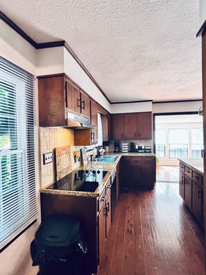 Private kitchen -  Cozy 3-Bedroom Home West of Paragould - Close to State Parks, Duck Hunting, CRC (Paragould)