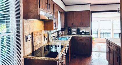 Cozy 3-Bedroom Home West of Paragould - Close to State Parks, Duck Hunting, CRC