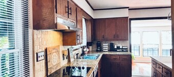 Cozy 3-Bedroom Home West of Paragould - Close to State Parks, Duck Hunting, CRC