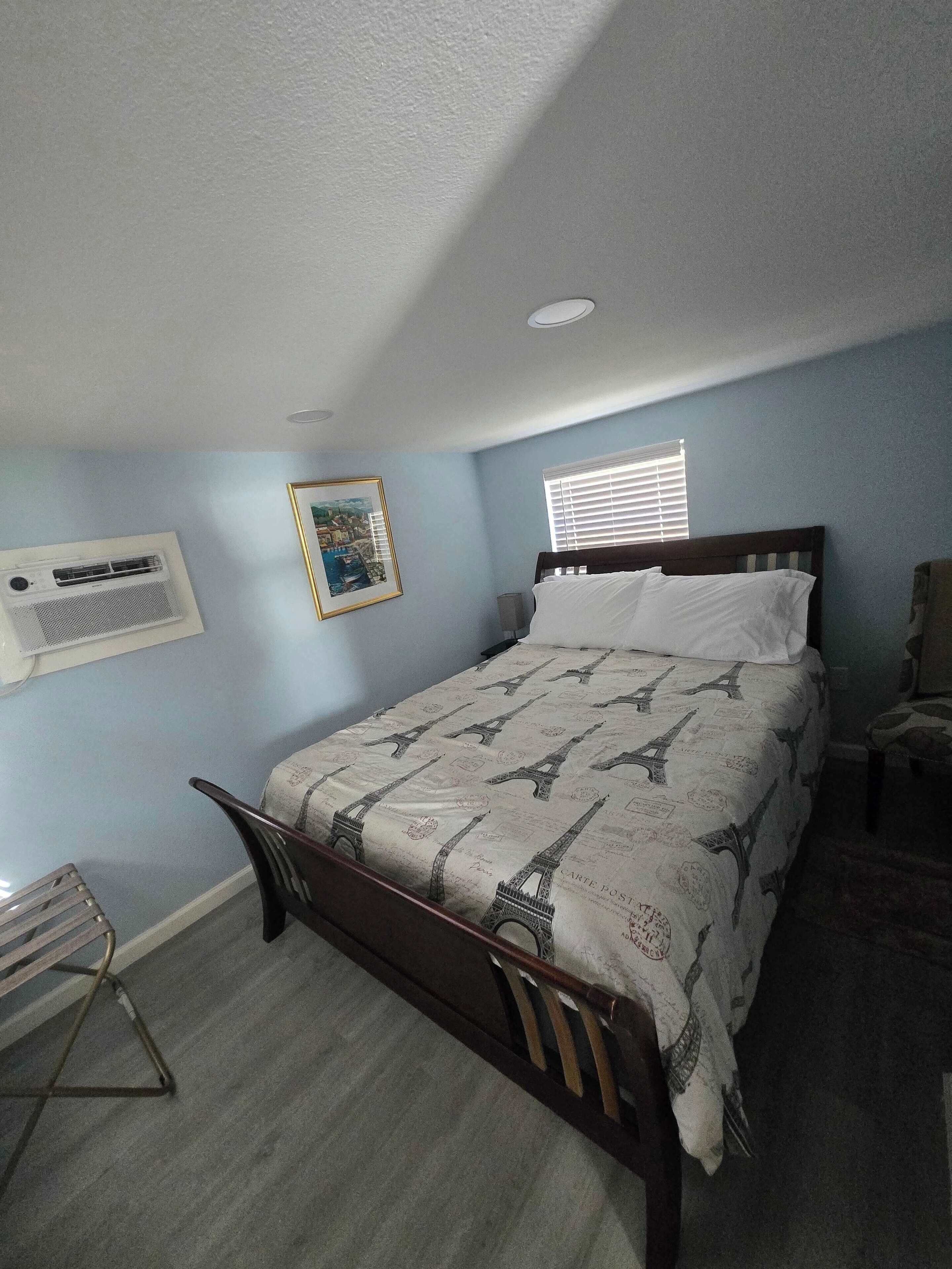1 bedroom, WiFi, bed sheets
