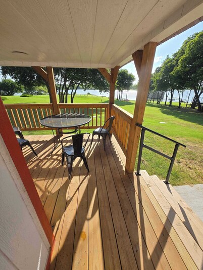 White Egret Escape-Lakefront Cabin-Universal Kids
