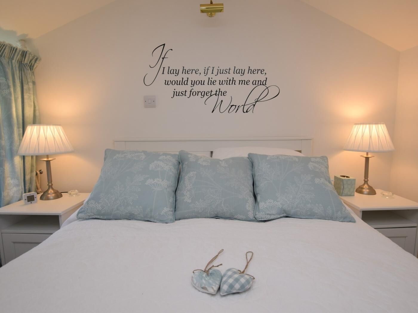 1 bedroom, WiFi (free), bed sheets