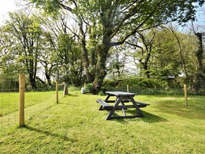 Outdoor dining - 2 Bed in Bideford (oc-46276) (Higher Clovelly)
