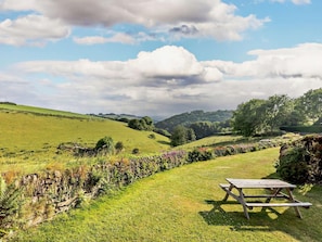 Outdoor dining - 2 Bed in Barnstaple (oc-92362) (Marwood)