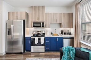 Private kitchen - Designer Studio + Resort Amenities (Addison)