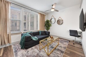 Living area - Designer Studio + Resort Amenities (Addison)