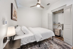 Room - Designer Studio + Resort Amenities (Addison)