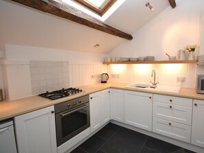 Private kitchen - 3 Bed in Bideford (oc-captr) (Appledore)