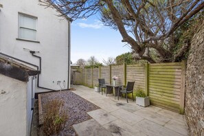 Outdoor dining - 1 Bed in Bideford (oc-63059) (Northam)