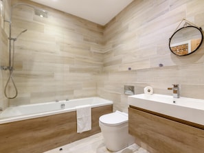 Towels - 3 Bed in Plymouth (oc-45208) (Plymouth)