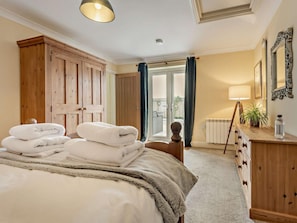 Free WiFi, bed sheets - 1 Bed in Fordingbridge (oc-88364) (Godshill)