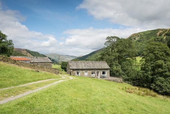 Exterior - 3 Bed in Kendal (oc-sz466) (Longsleddale)