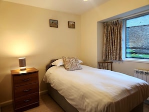 Travel cot, free WiFi - 3 Bed in Kendal (oc-sz466) (Longsleddale)