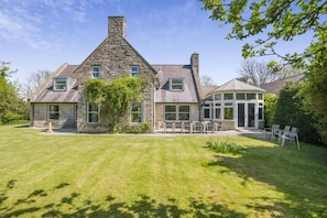 Exterior - 8 Bed in Bridport (oc-53172) (South Poorton)