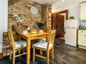 Dining - 1 Bed in North Gorley (oc-nfl59) (Ellingham, Harbridge and Ibsley)
