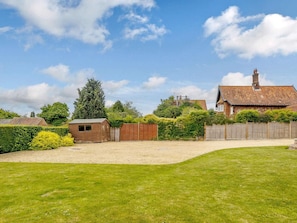 Property grounds - 5 Bed in Hunstanton (oc-kt185) (Sedgeford)