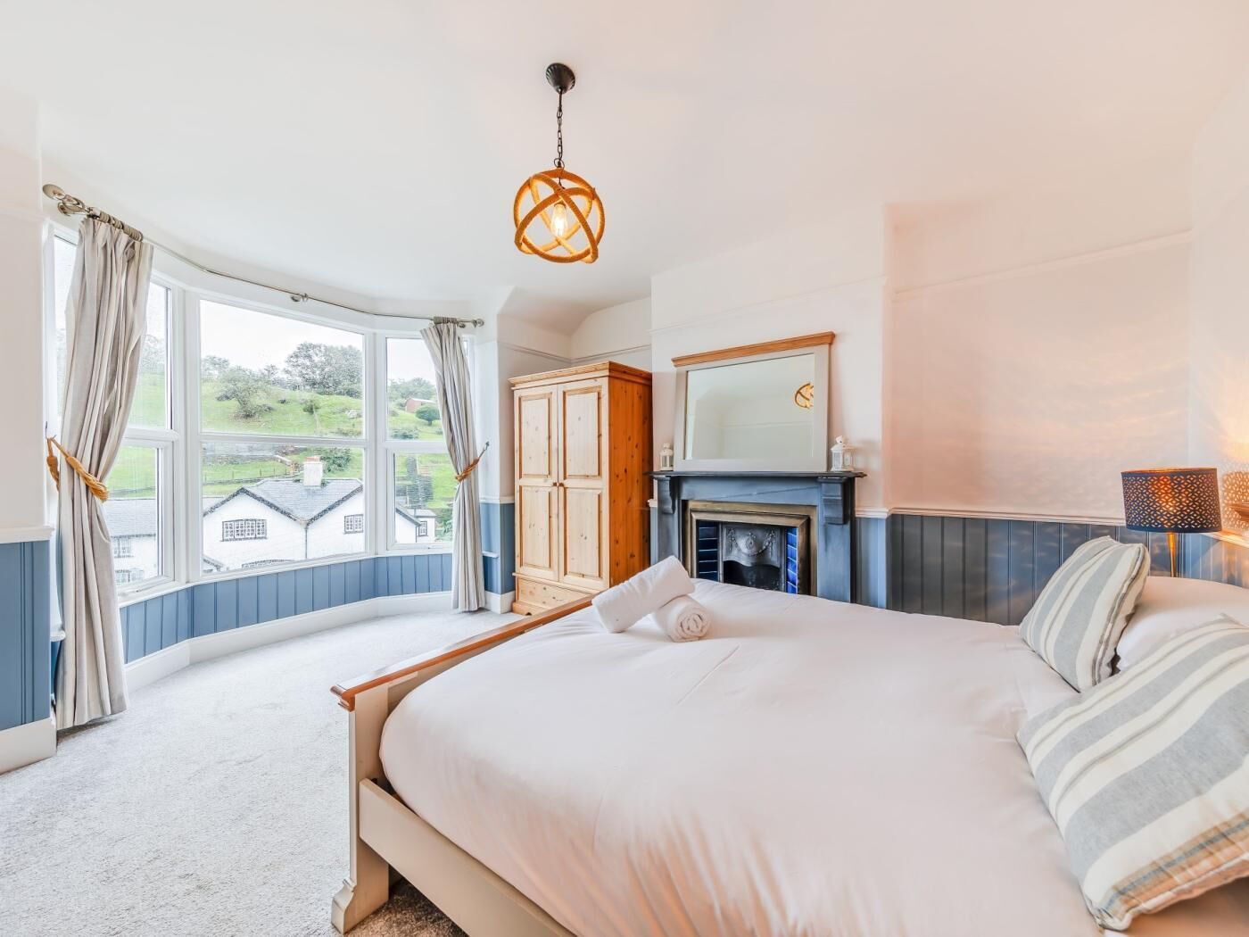7 bedrooms, travel cot, free WiFi, bed sheets