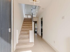 Interior - 4 Bed in Whitstable (oc-83649) (Seasalter)