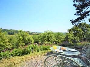 Outdoor dining - 1 Bed in Liskeard (oc-59680) (Saint Keyne)