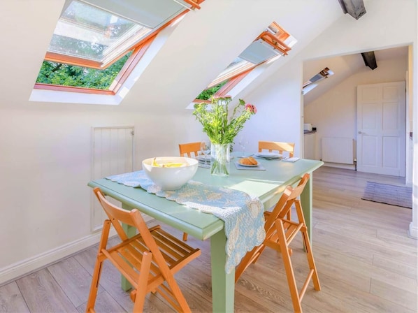 Dining - 1 Bed in Launceston (oc-85158) (Launceston)