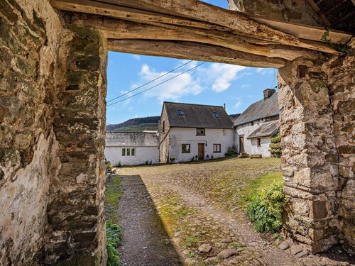 2 Bed in Pontypool (oc-73156)