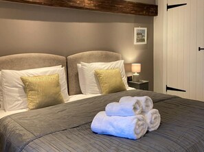 3 Schlafzimmer, Reisekinderbett, kostenloses WLAN, Bettwäsche