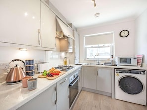 Oven, highchair, cookware/dishes/utensils - 2 Bed in Tenby (oc-87494) (Tenby)