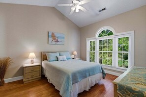 2 bedrooms, free WiFi, bed sheets - Unwind At The Riverwalk, Spacious 2BR Retreat (Myrtle Beach)