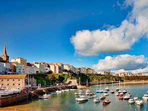 Marina - 3 Bed in Tenby (oc-fb141) (Tenby)