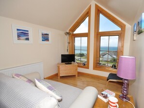 Travel cot, free WiFi, bed sheets - 4 Bed in Gairloch (oc-29010) (Gairloch)