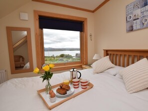 Travel cot, free WiFi, bed sheets - 4 Bed in Gairloch (oc-29010) (Gairloch)